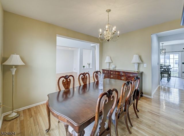 10 Jockey Ln, Raritan Twp., NJ 08822