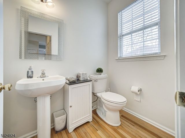 10 Jockey Ln, Raritan Twp., NJ 08822