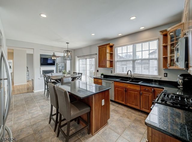 10 Jockey Ln, Raritan Twp., NJ 08822