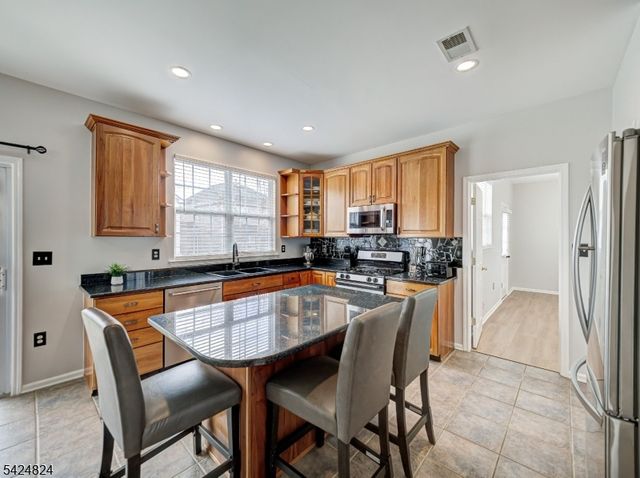 10 Jockey Ln, Raritan Twp., NJ 08822
