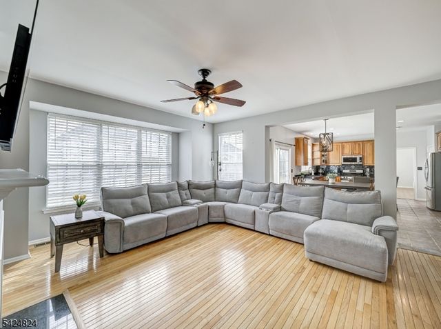 10 Jockey Ln, Raritan Twp., NJ 08822