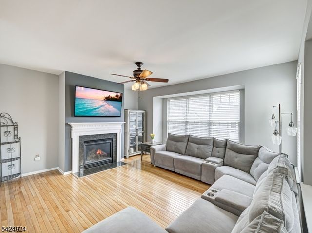 10 Jockey Ln, Raritan Twp., NJ 08822