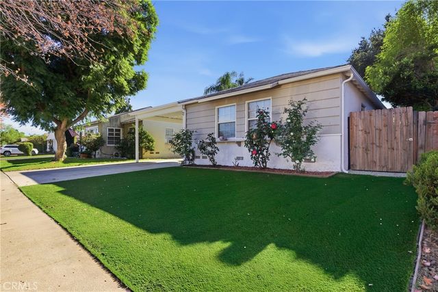 17546 Kittridge, Lake Balboa, CA 91406