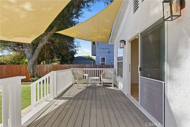 17546 Kittridge, Lake Balboa, CA 91406