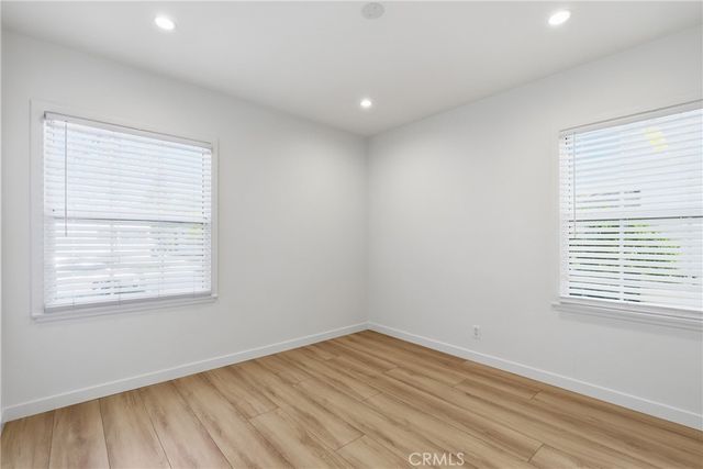 17546 Kittridge, Lake Balboa, CA 91406