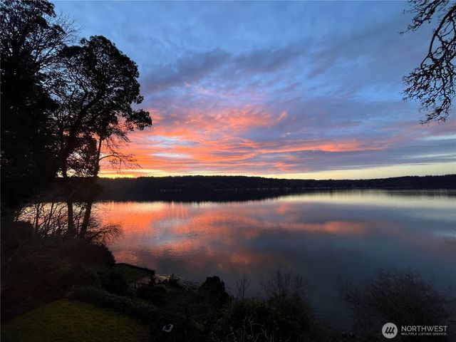 10153 263rd Street SW, Vashon, WA 98070