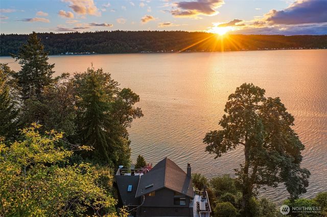 10153 263rd Street SW, Vashon, WA 98070