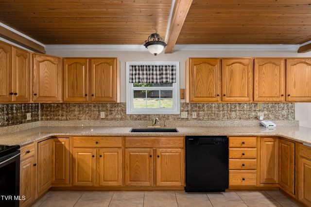 2 Gatewood Drive, Gray, TN 37615
