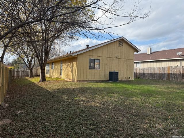 5926 Hidden Glade, San Antonio, TX 78250