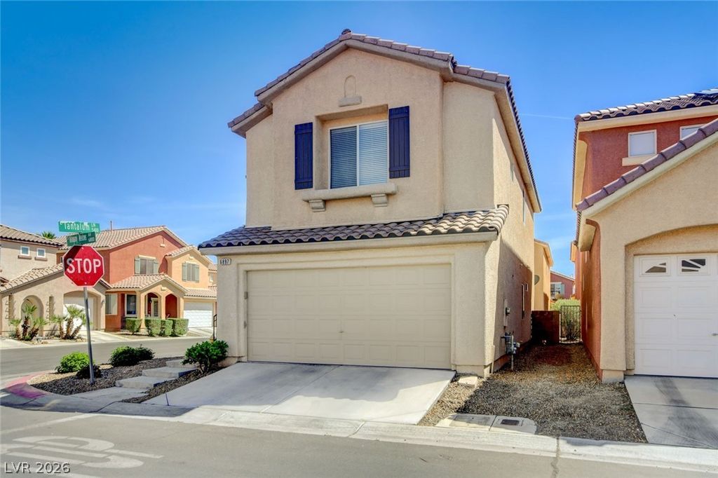 Image 3 of property listing at 6897 Mahogany Meadows Avenue, Las Vegas, NV 89122