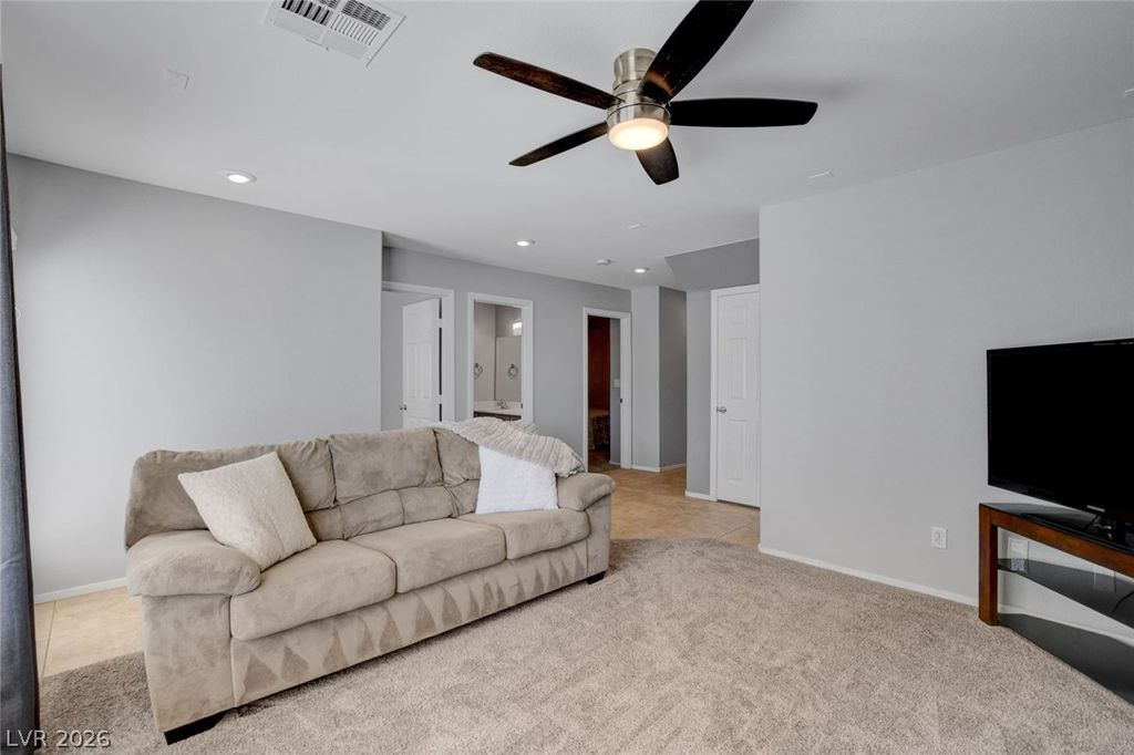 Image 38 of property listing at 6897 Mahogany Meadows Avenue, Las Vegas, NV 89122