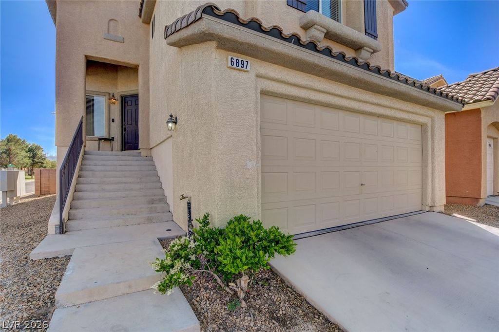 Image 4 of property listing at 6897 Mahogany Meadows Avenue, Las Vegas, NV 89122