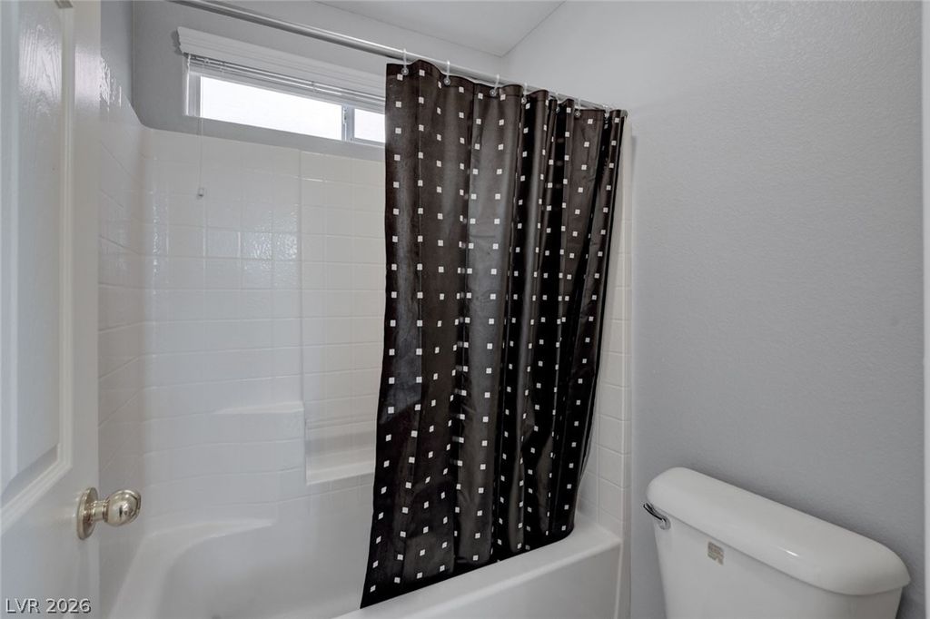 Image 44 of property listing at 6897 Mahogany Meadows Avenue, Las Vegas, NV 89122