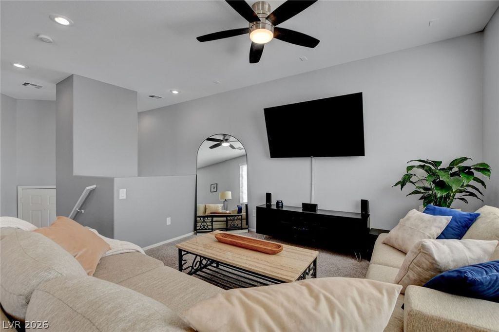 Image 7 of property listing at 6897 Mahogany Meadows Avenue, Las Vegas, NV 89122