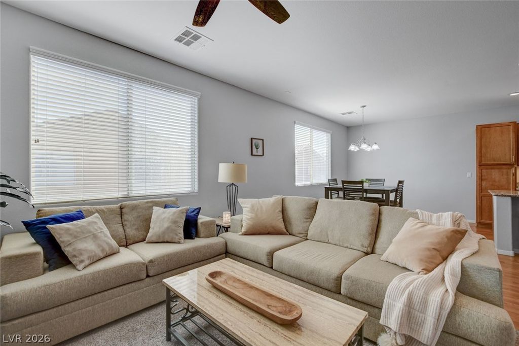 Image 9 of property listing at 6897 Mahogany Meadows Avenue, Las Vegas, NV 89122