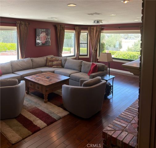 42683 Juniper Street, Murrieta, CA 92562