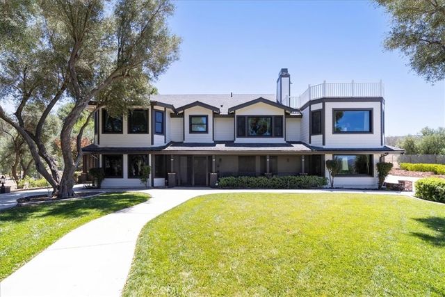 42683 Juniper Street, Murrieta, CA 92562