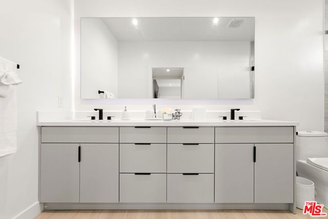 10630 Wilkins Avenue 203, West Los Angeles (los Angeles), CA 90024