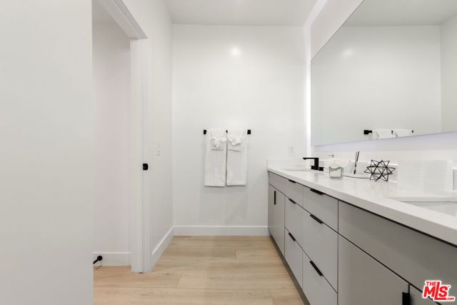 10630 Wilkins Avenue 203, West Los Angeles (los Angeles), CA 90024