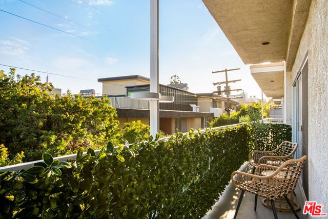 10630 Wilkins Avenue 203, West Los Angeles (los Angeles), CA 90024