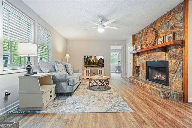 219 Oak Forest Drive, Canton, GA 30115