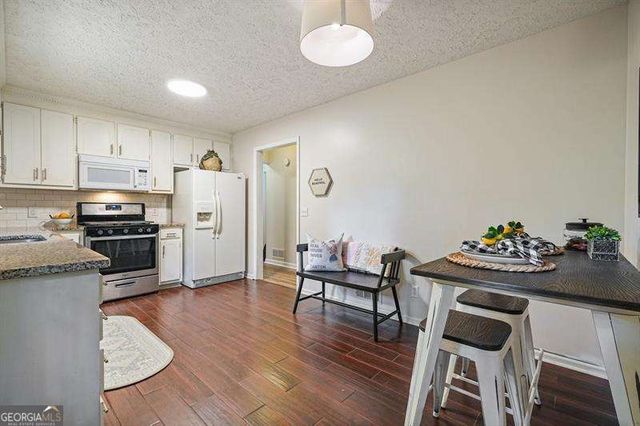 219 Oak Forest Drive, Canton, GA 30115