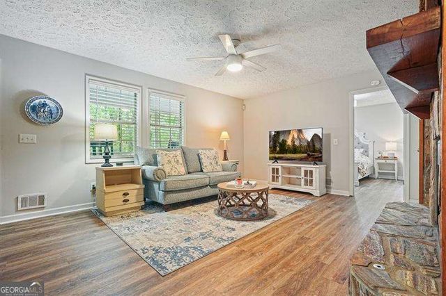 219 Oak Forest Drive, Canton, GA 30115