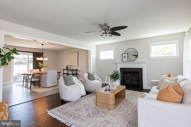 24 AMBER LN, Ephrata, PA 17522