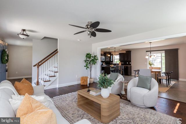 24 AMBER LN, Ephrata, PA 17522