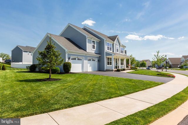24 AMBER LN, Ephrata, PA 17522