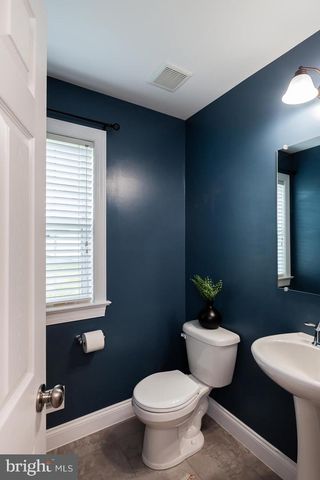 24 AMBER LN, Ephrata, PA 17522