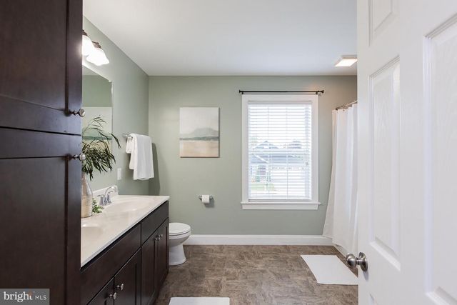 24 AMBER LN, Ephrata, PA 17522