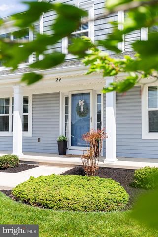 24 AMBER LN, Ephrata, PA 17522