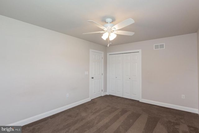 24 AMBER LN, Ephrata, PA 17522