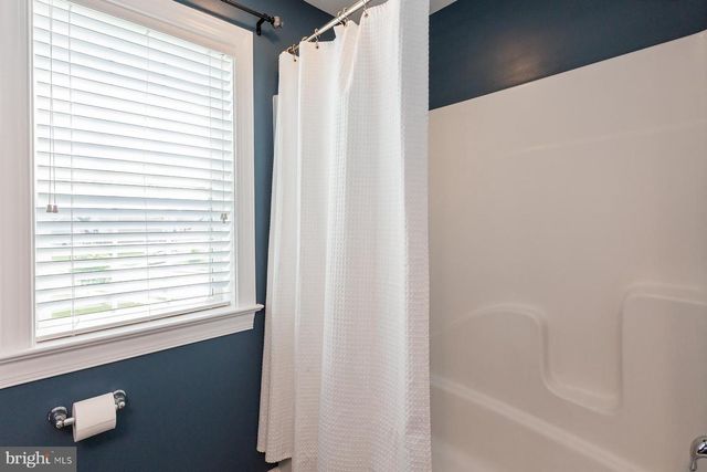 24 AMBER LN, Ephrata, PA 17522
