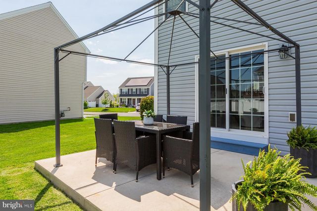 24 AMBER LN, Ephrata, PA 17522