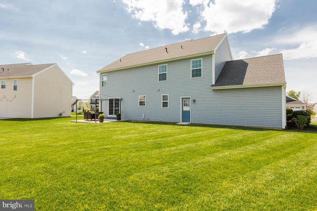 24 AMBER LN, Ephrata, PA 17522