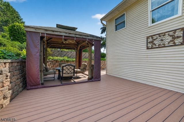 1 Lincoln Ave, Ogdensburg Boro, NJ 07439