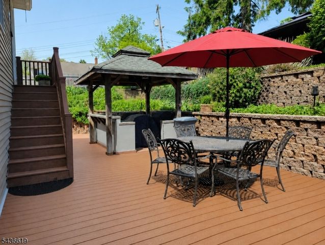 1 Lincoln Ave, Ogdensburg Boro, NJ 07439