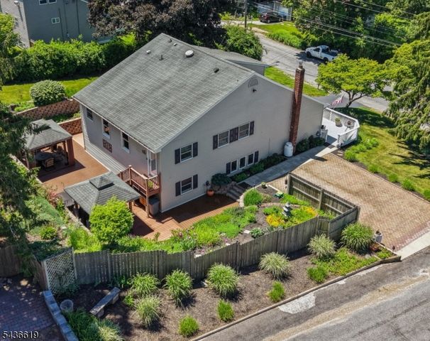 1 Lincoln Ave, Ogdensburg Boro, NJ 07439