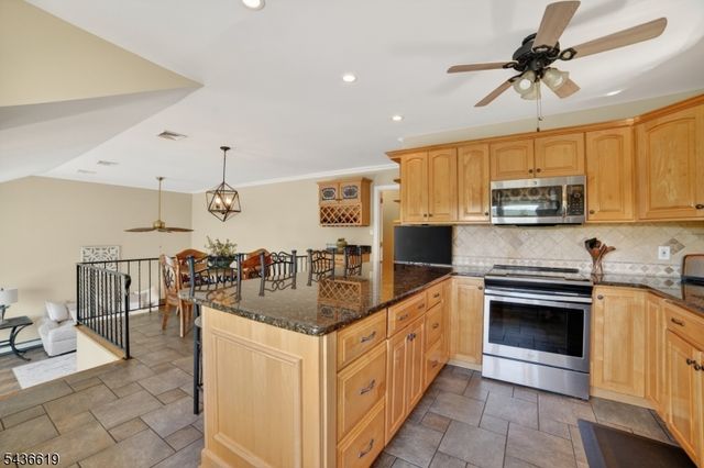 1 Lincoln Ave, Ogdensburg Boro, NJ 07439