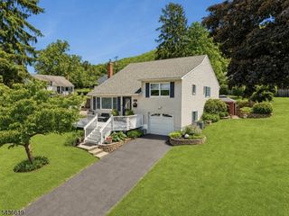 1 Lincoln Ave, Ogdensburg Boro, NJ 07439