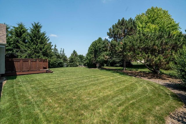 W142N10736 Wooded Hills DRIVE, Germantown, WI 53022