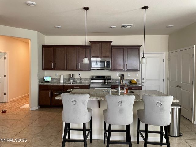 170 Reese Way, Dayton, NV 89403