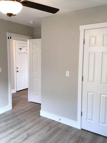 3780 W Riley Street, Bolivar, MO 65613