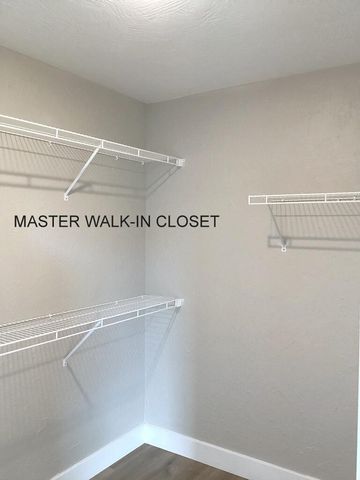 3780 W Riley Street, Bolivar, MO 65613