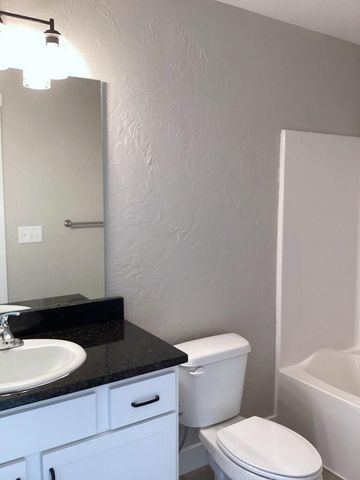 3780 W Riley Street, Bolivar, MO 65613