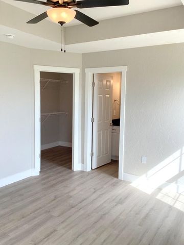 3780 W Riley Street, Bolivar, MO 65613