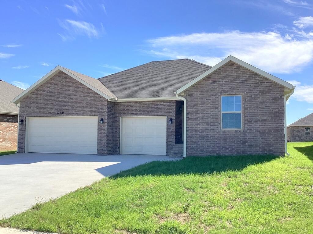 3780 W Riley Street, Bolivar, MO 65613