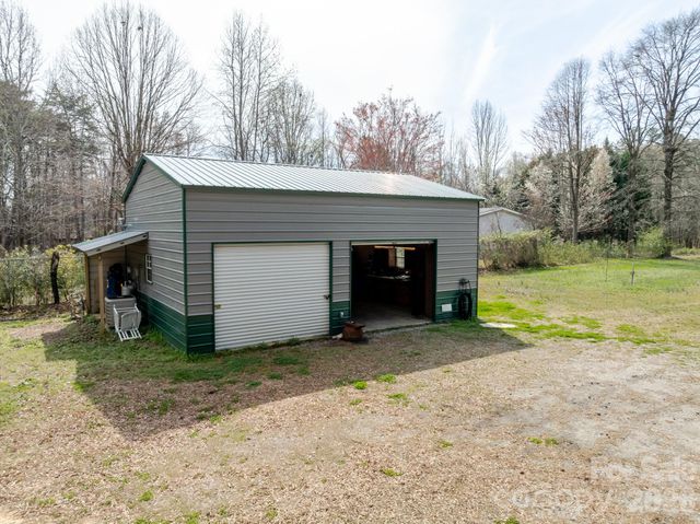 410 Geneva Drive, Rockwell, NC 28138